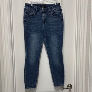 Judy Blue medium blue skinny jeans 14w